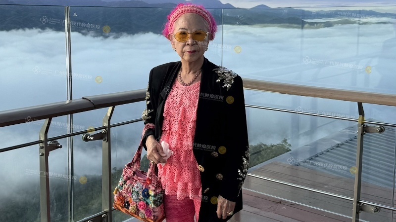 苏达丽登山.jpg
